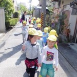 ひかり組　出雲路橋お散歩