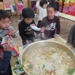 2月１４日（火）ひよこ組　クッキング～煮込みラーメン・フルーツポンチ～