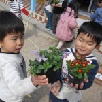 ことり組 お花植え ３月９日(木)