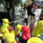 ひかり組・たんぽぽ組　敬老はがき投函・お散歩（下鴨神社）　９月１１日（水）　