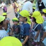 ひかり組・たんぽぽ組　敬老はがき投函・お散歩（下鴨神社）　９月１１日（水）　