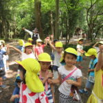 ひかり組・たんぽぽ組　敬老はがき投函・お散歩（下鴨神社）　９月１１日（水）　