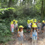 ひかり組・たんぽぽ組　敬老はがき投函・お散歩（下鴨神社）　９月１１日（水）　