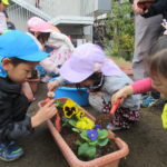 ことり組　２月２８日（金）クッキング・３月５日（木）お花植え