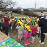 ひよこ組・たんぽぽ組　お散歩に行きました！2月19日