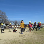 ひかり組・ひよこ組　賀茂川へお散歩　３月１１日