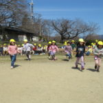 ひかり組・ひよこ組　賀茂川へお散歩　３月１１日