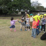 たんぽぽ組、ことり組　賀茂川お散歩　１０月１９日（火）