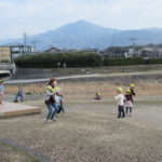 ことり組　花植え・賀茂川散歩　3月２日（水）・３日（木）